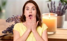 Donna sconvolta e candele
